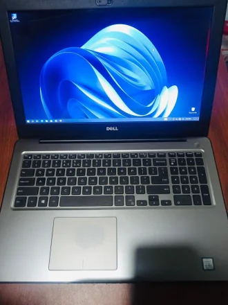Dell Inspiron 15 5567 - I3