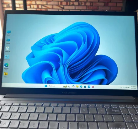 ASUS Vivobook 15 (Used)